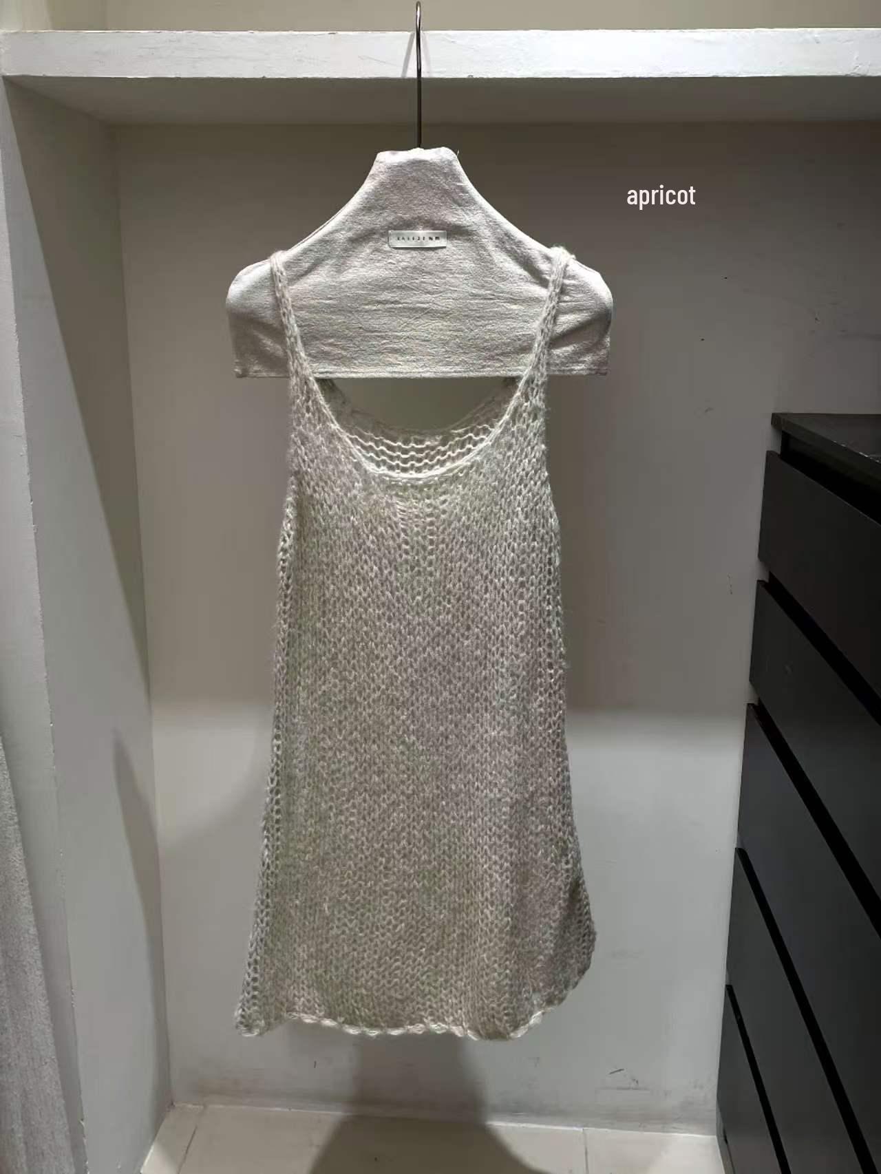 Mildness Knit Camisole Dress: Hollow Out, Beach Vacation Style, Sleeveless Vest with Slit Design. One Size абрикосовый
Mildness Knit Camisole Dress: Hollow Out, Beach Vacation Style, Sleeveless Vest with Slit Design. One Size абрикосовый