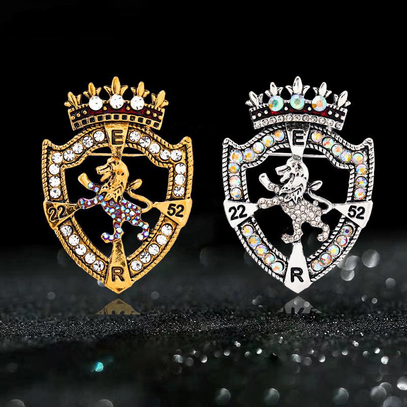 Vintage Men Classic Lion Shield Shining Crystal Dazzel Brooches Pins Palace Fashion Casual Suit Coat Badges Jewelry For Men
Vintage Men Classic Lion Shield Shining Crystal Dazzel Brooches Pins Palace Fashion Casual Suit Coat Badges Jewelry For Men