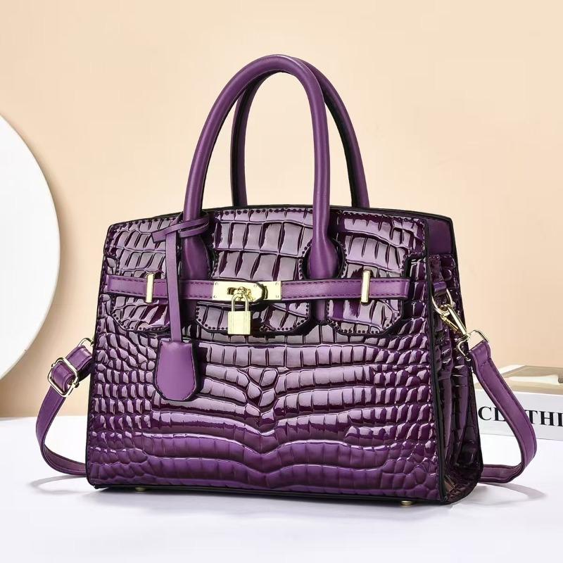 Premium niche crocodile pattern messenger bag versatile new portable shoulder women s bag фіолетовий
Premium niche crocodile pattern messenger bag versatile new portable shoulder women s bag фіолетовий