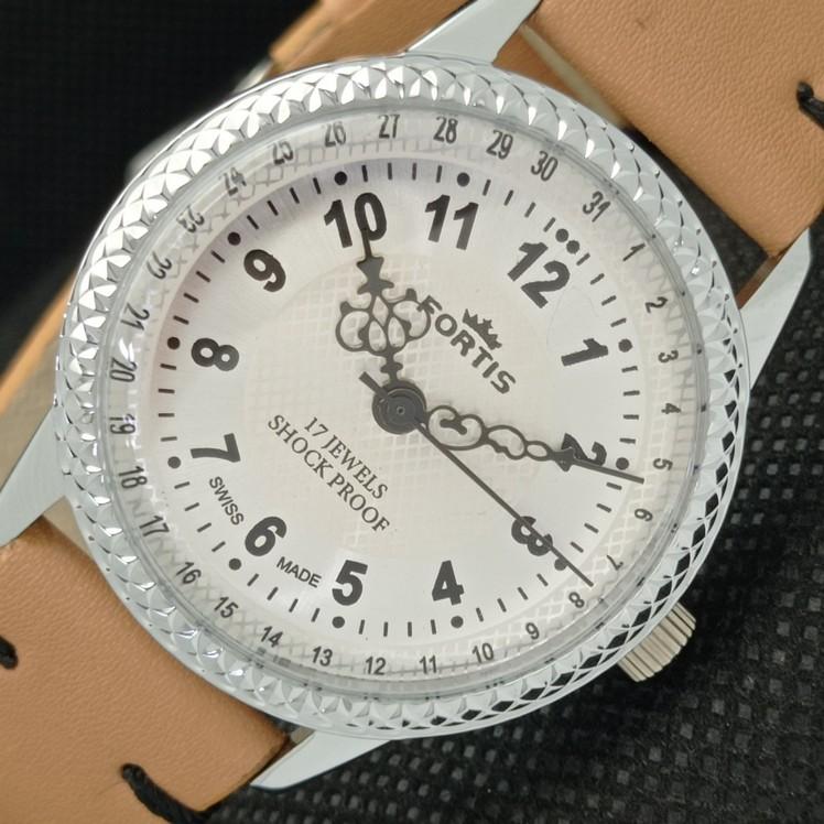 REFURBISHED FORTIS WINDING SWISS MENS WRIST SILVER DIAL WATCH 622c-a416841-2 lot622c-a416841
REFURBISHED FORTIS WINDING SWISS MENS WRIST SILVER DIAL WATCH 622c-a416841-2 lot622c-a416841