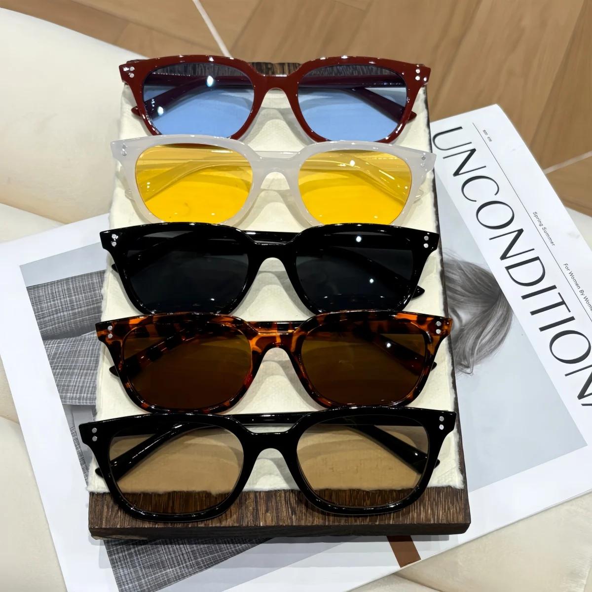 5Pcs Sunglasses Classic Retro Square Glasses Women Brand Vintage Travel Small Rectangle Sun Glasses Female Eyewear Anti-Glare
5Pcs Sunglasses Classic Retro Square Glasses Women Brand Vintage Travel Small Rectangle Sun Glasses Female Eyewear Anti-Glare