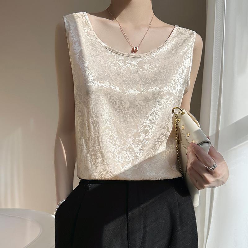 Атласный топ-майка на бретелях с круглым вырезом из уксусной кислоты для женщин для летней носки для костюмов и свободная базовая майка без рукавов XXXL
Атласный топ-майка на бретелях с круглым вырезом из уксусной кислоты для женщин для летней носки для костюмов и свободная базовая майка без рукавов XXXL