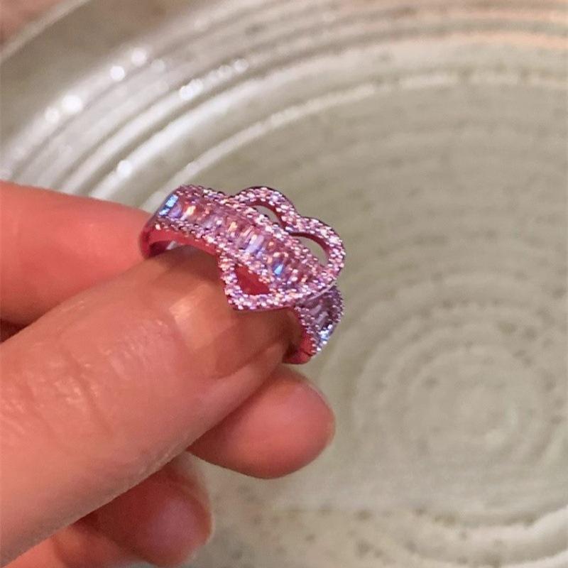 Explosive love zircon ring 925 sterling silver exquisite ins cold wind niche light luxury ring jewelry tide
Explosive love zircon ring 925 sterling silver exquisite ins cold wind niche light luxury ring jewelry tide