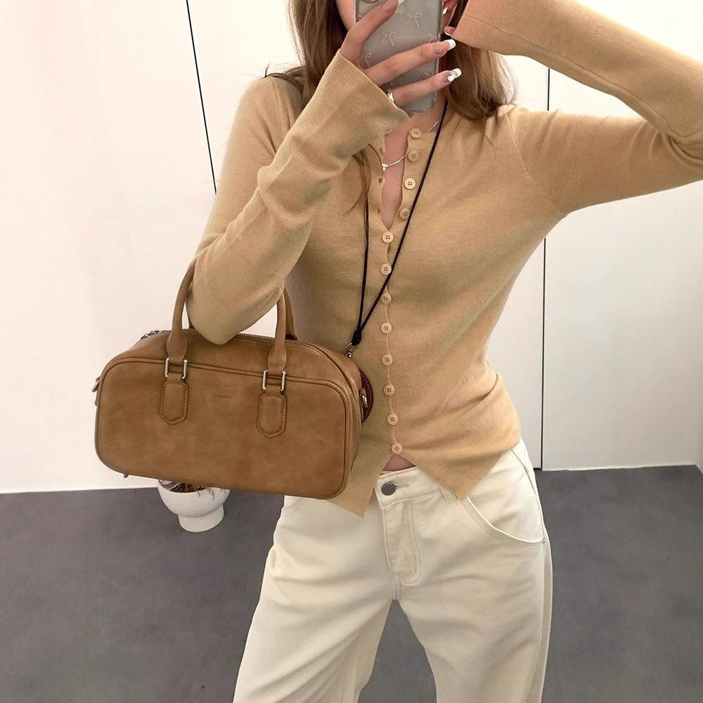 Korean red semi-open neck knitted cardigan women s autumn simple slim-fitting long-sleeved bottomed inner top one size fits all хакі
Korean red semi-open neck knitted cardigan women s autumn simple slim-fitting long-sleeved bottomed inner top one size fits all хакі