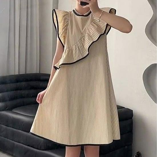 French Striped Flutter Sleeve Dress: Summer Petite Loose Fit with Ruffle Short Skirt L
French Striped Flutter Sleeve Dress: Summer Petite Loose Fit with Ruffle Short Skirt L