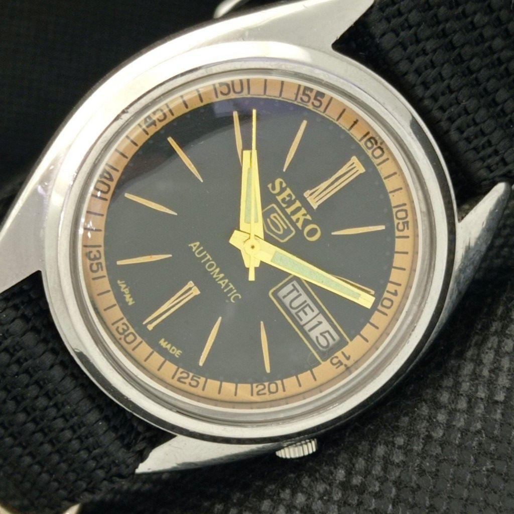 Б/У винтажные часы SEIKO 5 AUTOMATIC 7009A JAPAN MENS D/D BLACK WATCH 596-a312732-9 SKU596-a312732
Б/У винтажные часы SEIKO 5 AUTOMATIC 7009A JAPAN MENS D/D BLACK WATCH 596-a312732-9 SKU596-a312732