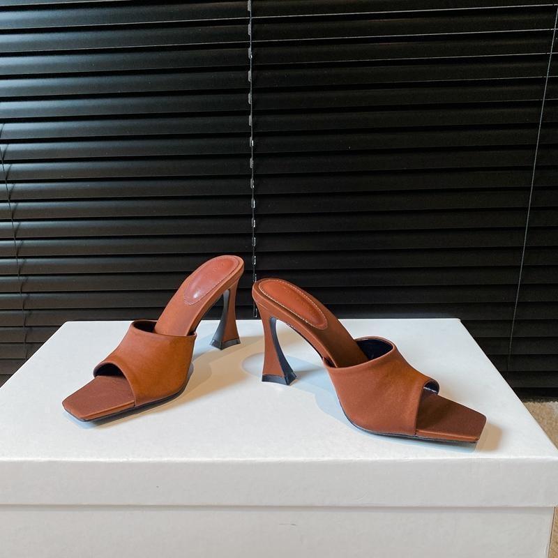 New brown satin sexy high heels black square toe one-word strap sandals stiletto women s shoes 35 коричневый
New brown satin sexy high heels black square toe one-word strap sandals stiletto women s shoes 35 коричневый