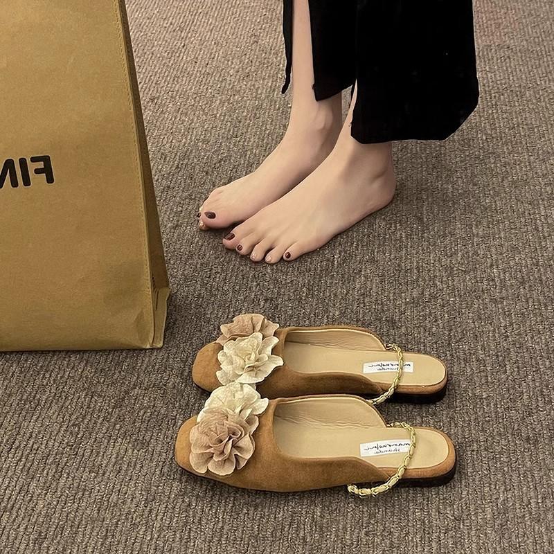 French evening wind niche baotou half slippers women s 2024 spring and summer new outer wear fashionable versatile flat bottom cool slippers tide 35 коричневий
French evening wind niche baotou half slippers women s 2024 spring and summer new outer wear fashionable versatile flat bottom cool slippers tide 35 коричневий