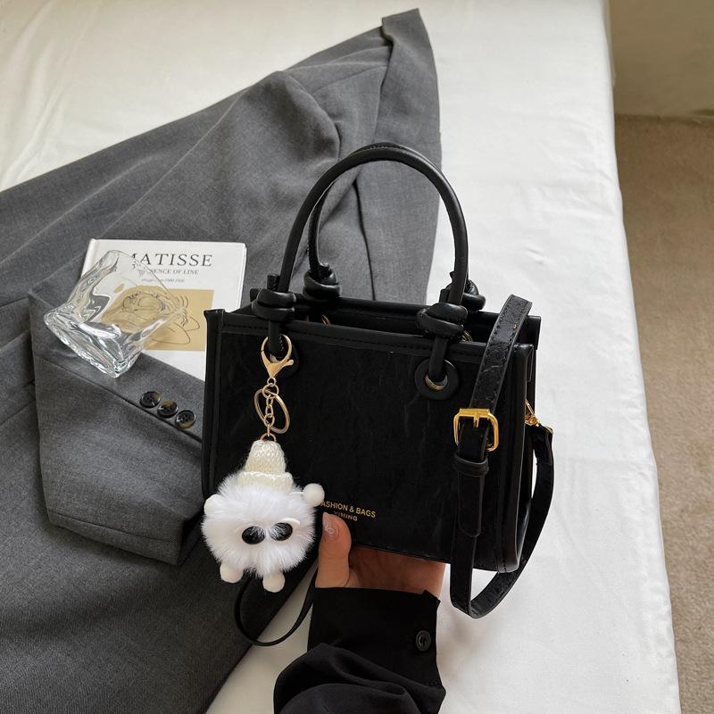 Популярные маленькие сумки, летние новые сумки через плечо для通勤, универсальные модные сумки-мессенджеры чёрный
Популярные маленькие сумки, летние новые сумки через плечо для通勤, универсальные модные сумки-мессенджеры чёрный