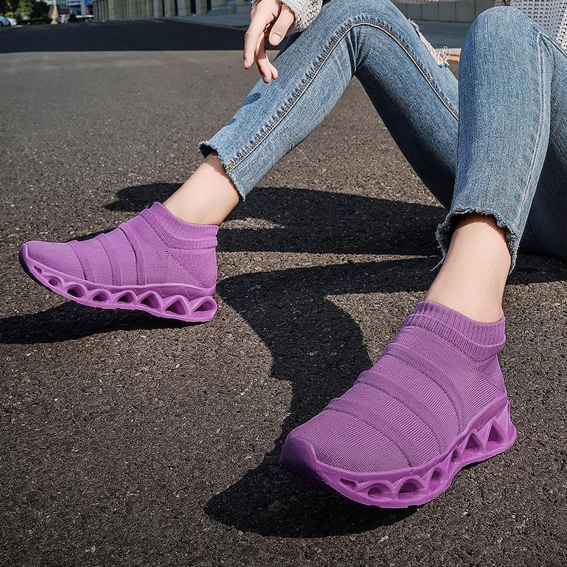 Flying knitted socks, sports shoes for men and women, simple medium-top shoes, windproof and non-slip, light socks, shoes, Chendai Shoe Factory 42 рожевий червоний колір
Flying knitted socks, sports shoes for men and women, simple medium-top shoes, windproof and non-slip, light socks, shoes, Chendai Shoe Factory 42 рожевий червоний колір