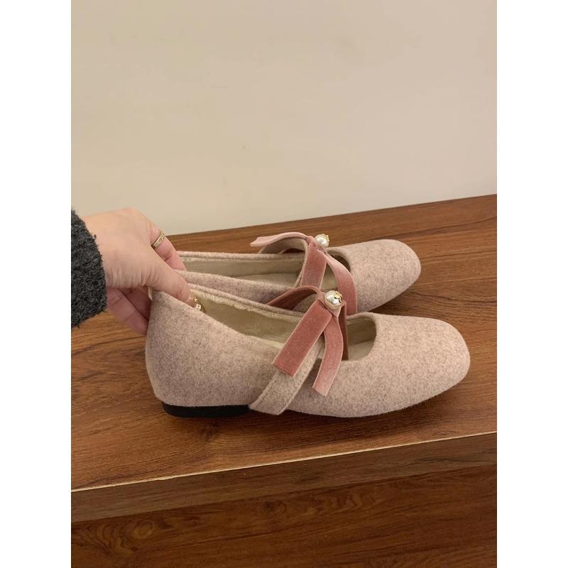 Small square head single shoes female spring and autumn new season fairy gentle wind simple and comfortable soft shallow mouth Mary Jane shoes 39 розовый
Small square head single shoes female spring and autumn new season fairy gentle wind simple and comfortable soft shallow mouth Mary Jane shoes 39 розовый