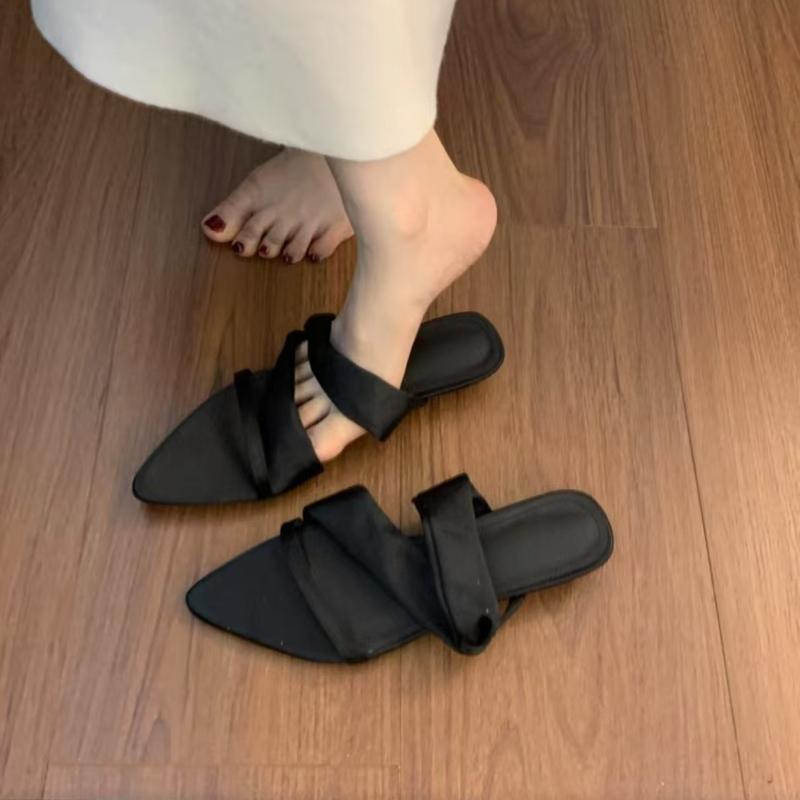 Модные женские шлепанцы на каблуке, сандалии с острым носком, женская обувь 2025, тренд, новые элегантные шлепанцы, модные шлепанцы, неглубокие женские тапочки 35 чёрный
Модные женские шлепанцы на каблуке, сандалии с острым носком, женская обувь 2025, тренд, новые элегантные шлепанцы, модные шлепанцы, неглубокие женские тапочки 35 чёрный