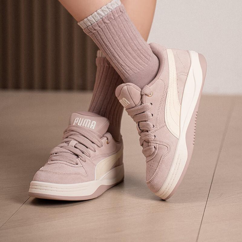 Женские повседневные кроссовки PUMA с низким верхом 35.5
Женские повседневные кроссовки PUMA с низким верхом 35.5