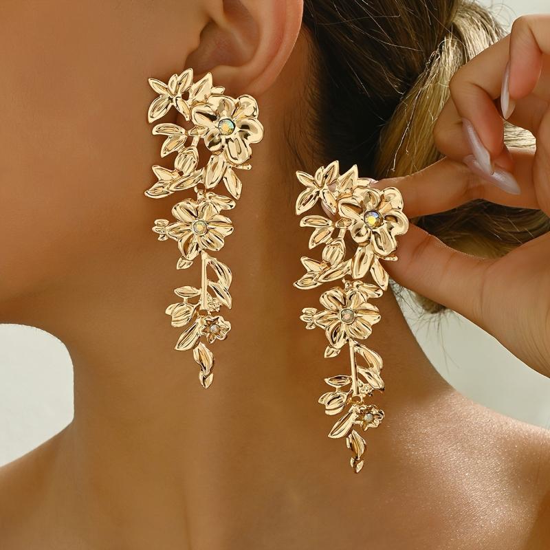 New Personalized Punk Style Flowers Long Drop Earrings Ladies Fashion Trend Holiday Party Accessories Zircon Gifts
New Personalized Punk Style Flowers Long Drop Earrings Ladies Fashion Trend Holiday Party Accessories Zircon Gifts