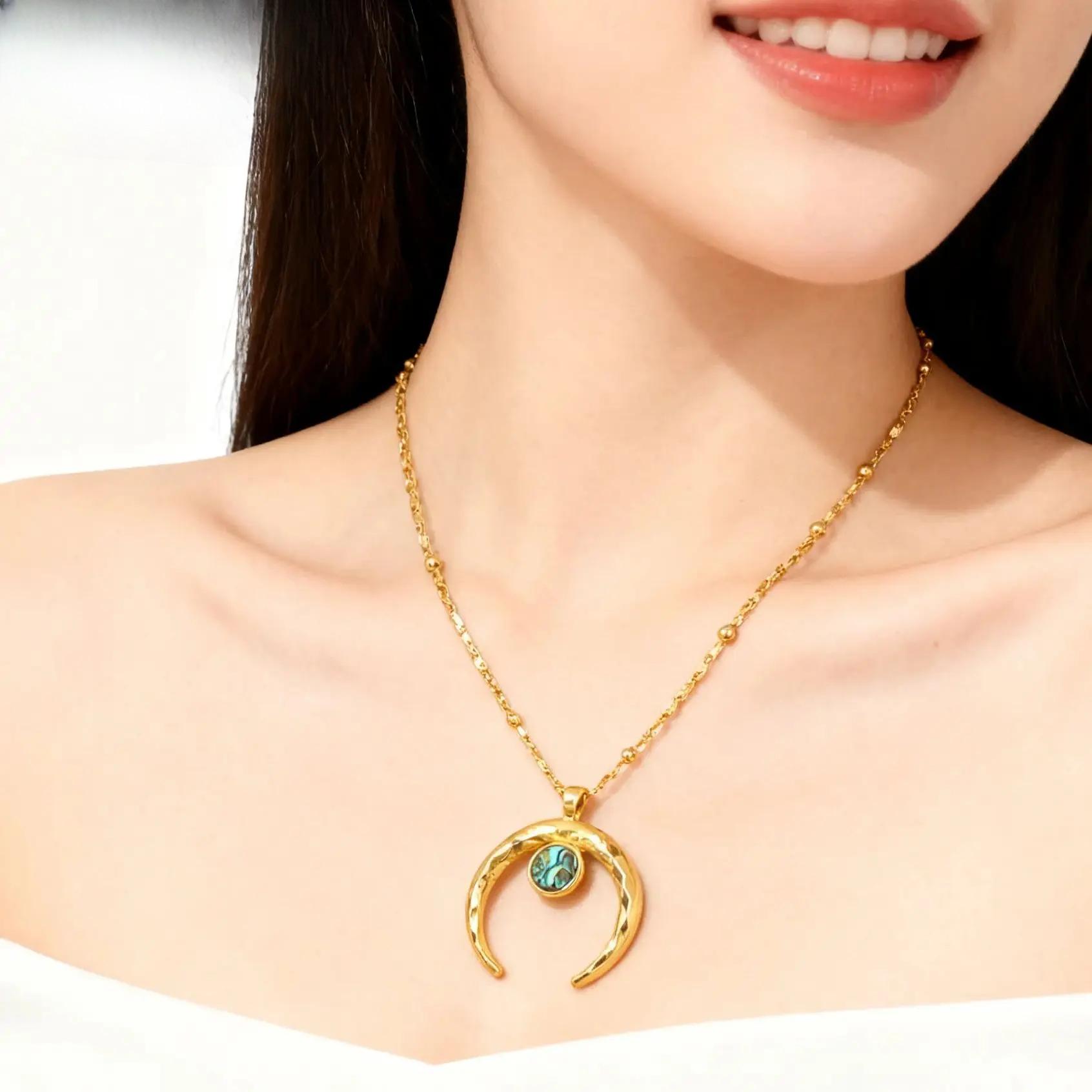 Natural Beautiful Abalone Tiny Charms Moon Shape Around Gold Plated Chain Necklace For Women Decorated
Natural Beautiful Abalone Tiny Charms Moon Shape Around Gold Plated Chain Necklace For Women Decorated
