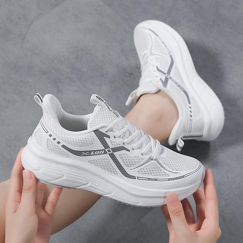 New couple running shoes medium and short running shoes women s Phaeton R12 exam race marathon sneakers 35 (standard sneaker size)
New couple running shoes medium and short running shoes women s Phaeton R12 exam race marathon sneakers 35 (standard sneaker size)