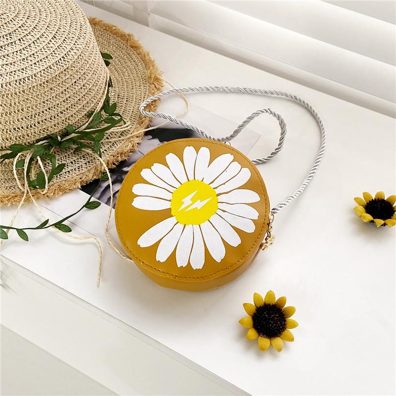 Daisy Round Children s Crossbody Bag Girl s Fashion Shoulder Bags Flowers Child Purse Kids Messenger Bag Kid Wallet Clutch
Daisy Round Children s Crossbody Bag Girl s Fashion Shoulder Bags Flowers Child Purse Kids Messenger Bag Kid Wallet Clutch