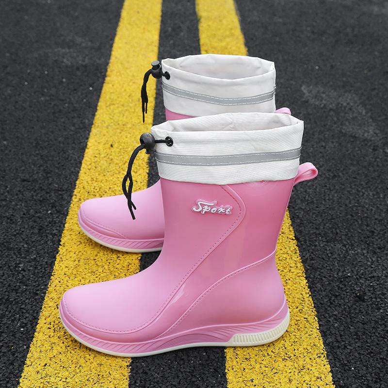 женские резиновые сапоги водонепроницаемая обувь женская новая обувь для дождя японские нескользящие водные ботинки платформа резиновая обувь модные галоши 40
женские резиновые сапоги водонепроницаемая обувь женская новая обувь для дождя японские нескользящие водные ботинки платформа резиновая обувь модные галоши 40