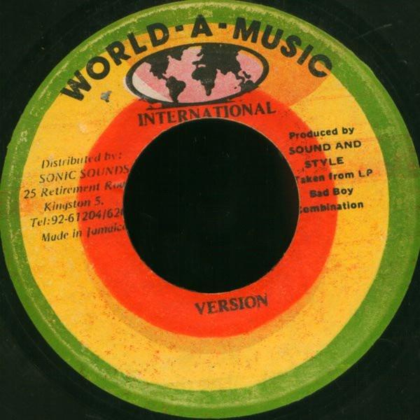 7inch Record NINJAMAN & TINGA STEWART - Sukie Sukie NONE World-A-Music I Jamaica Reggae, Ska & Dub Used
7inch Record NINJAMAN & TINGA STEWART - Sukie Sukie NONE World-A-Music I Jamaica Reggae, Ska & Dub Used