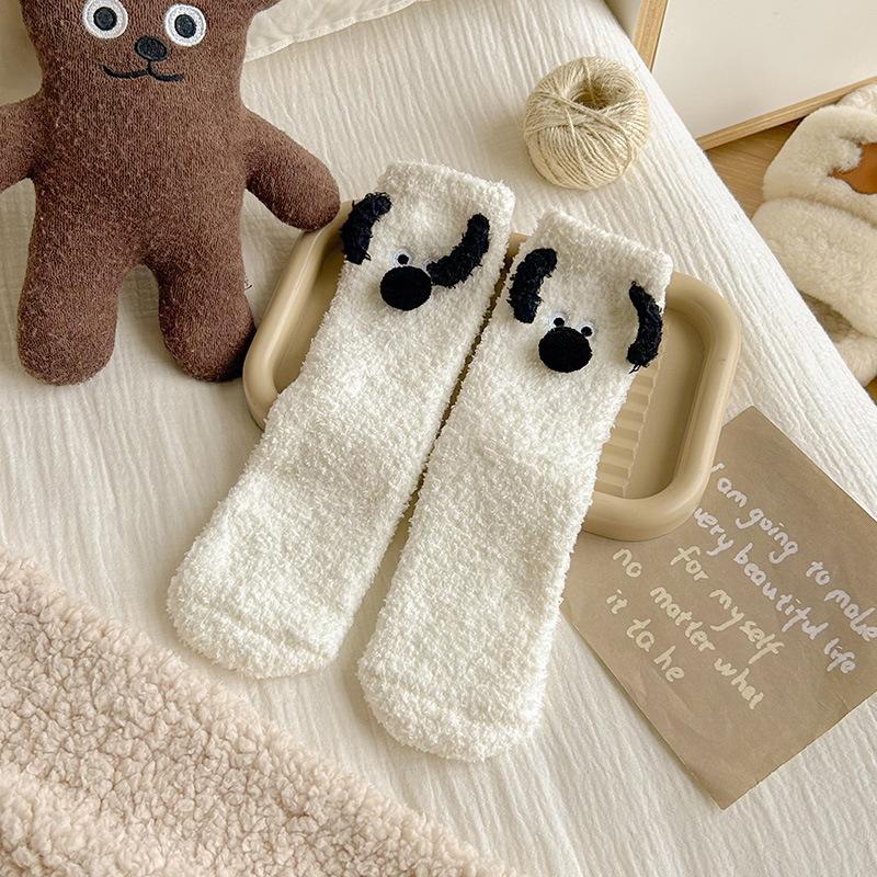 Коралловые вельветовые носки для собак женские зимние утолщенные плюшевые теплые удобные носки для сна милые мультяшные милые животные напольные носки
Коралловые вельветовые носки для собак женские зимние утолщенные плюшевые теплые удобные носки для сна милые мультяшные милые животные напольные носки