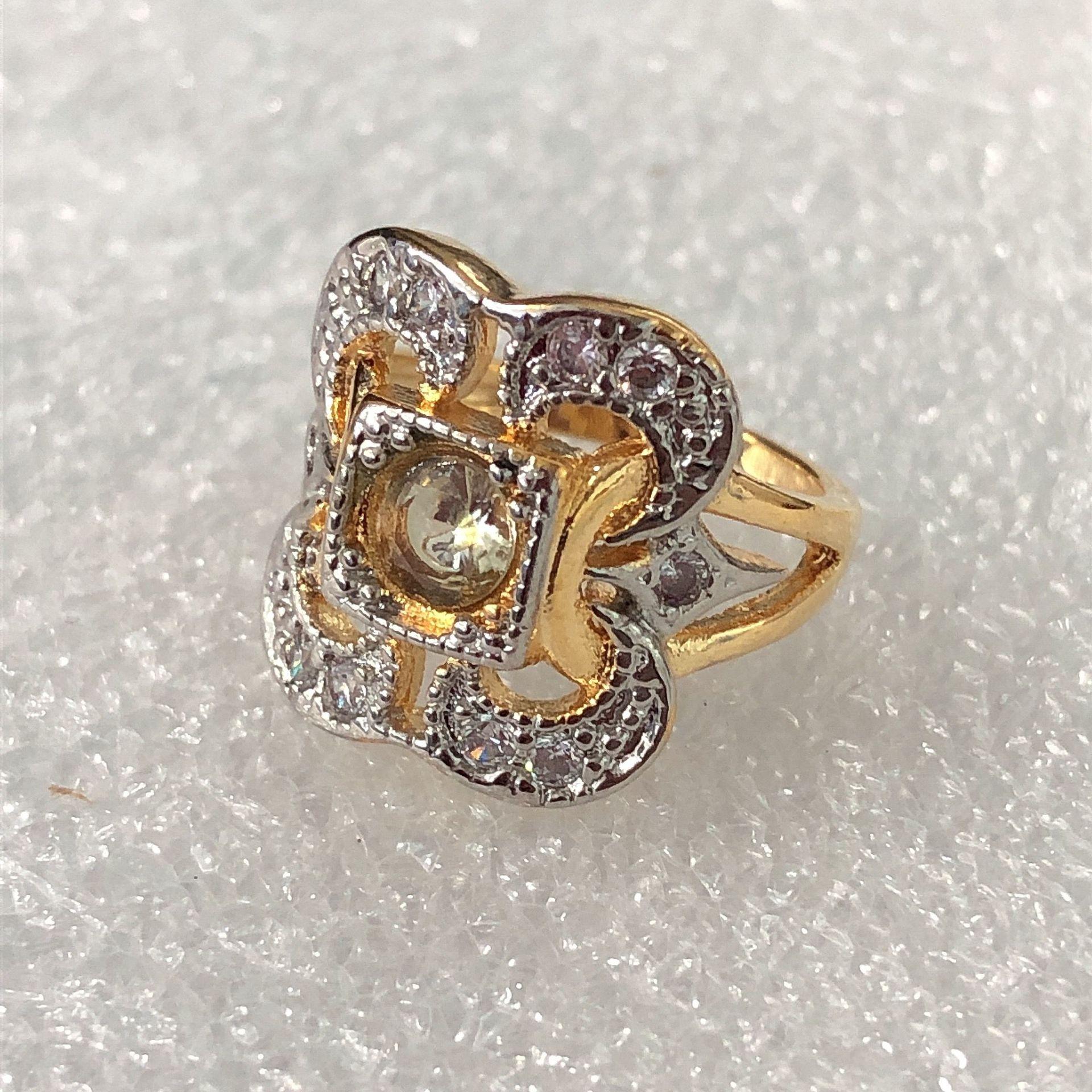 Незалежна симетрична унісекс модна каблучка 11
Незалежна симетрична унісекс модна каблучка 11