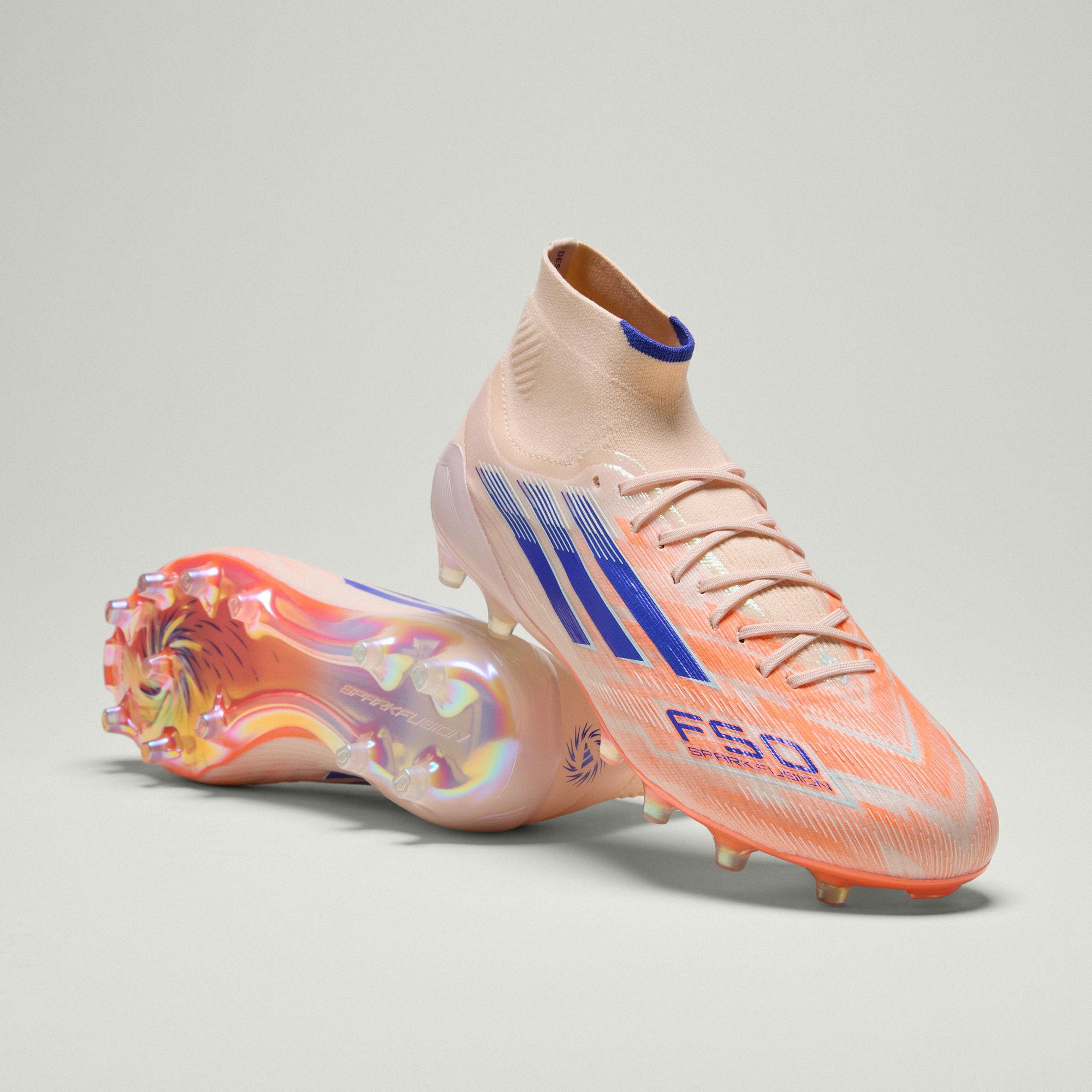 adidas F50 Sparkfusion Elite Mid-Cut FG/AG Coral Blaze Pack (Women s) 39
adidas F50 Sparkfusion Elite Mid-Cut FG/AG Coral Blaze Pack (Women s) 39
