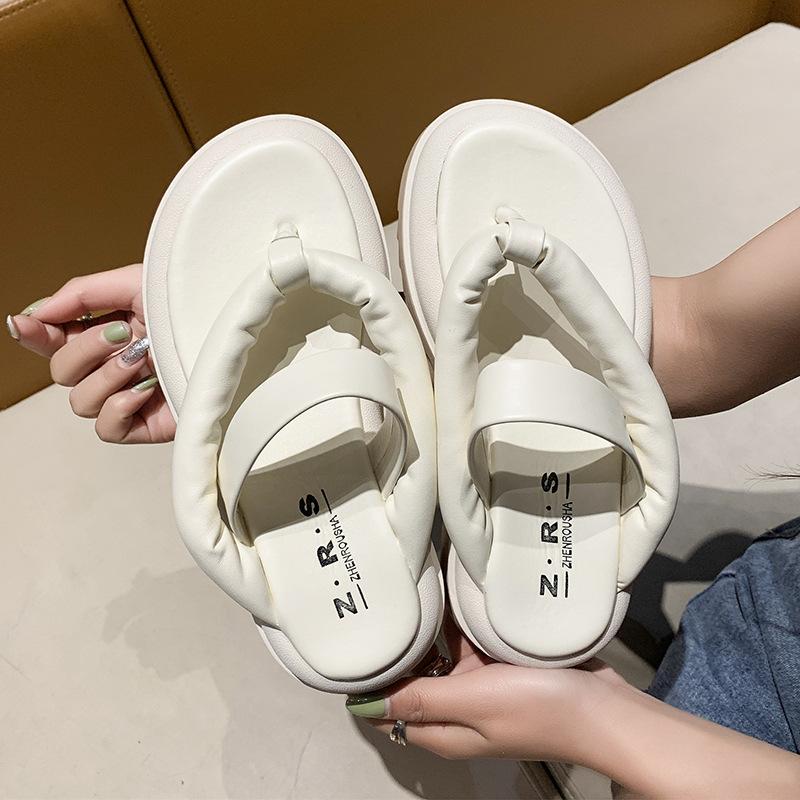 Bread flip-flops women s new casual outerwear toe slippers women s muffin thick-bottomed beach slippers 35
Bread flip-flops women s new casual outerwear toe slippers women s muffin thick-bottomed beach slippers 35