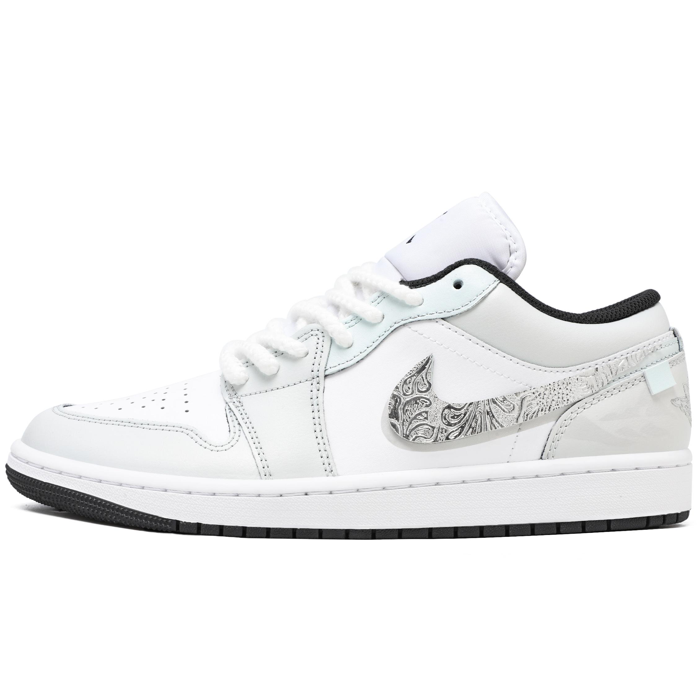 Jordan Air Jordan 1 Height Increasing Low top Vintage Basketball Shoes Women s White Silver 553560-152(Team97-) 40
Jordan Air Jordan 1 Height Increasing Low top Vintage Basketball Shoes Women s White Silver 553560-152(Team97-) 40