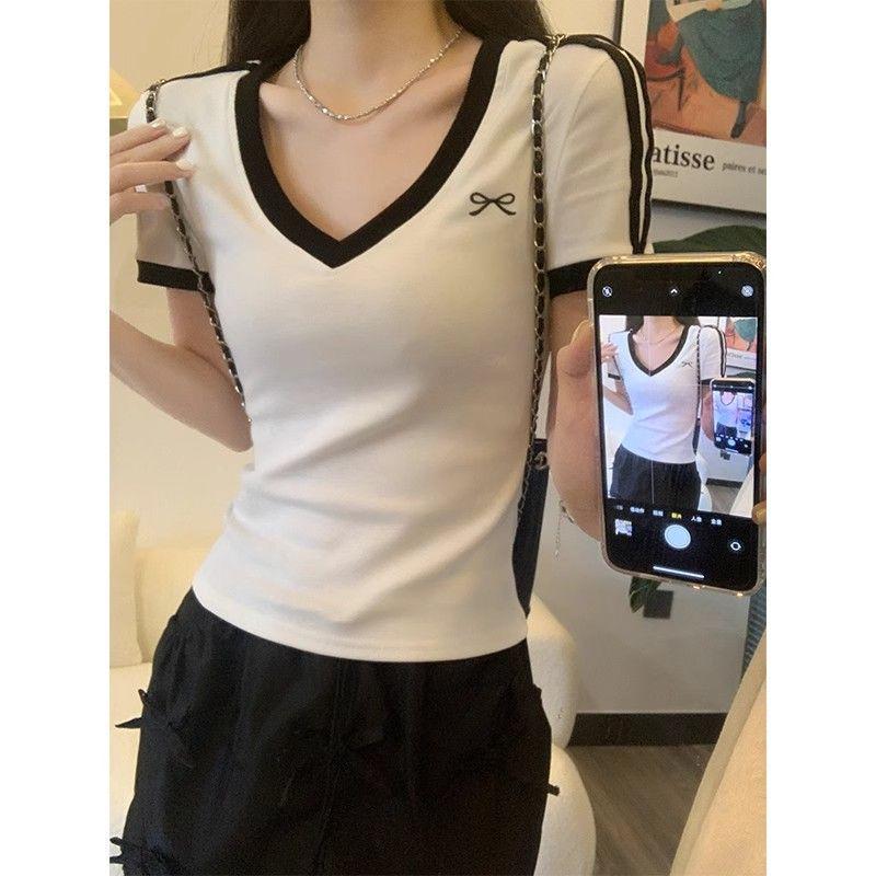 Spicy Girl White Patchwork V-Neck Bow Embroidery Slim-Fit Short Sleeve T-Shirt: Women s Summer Stretchy Stylish Top. L
Spicy Girl White Patchwork V-Neck Bow Embroidery Slim-Fit Short Sleeve T-Shirt: Women s Summer Stretchy Stylish Top. L
