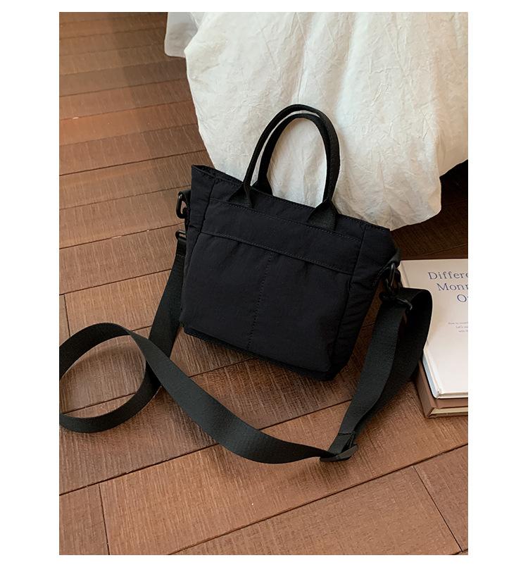 Korean version of casual small bag women s 2025 new canvas bucket bag foreign style portable commuter bag niche messenger bag tide чорний
Korean version of casual small bag women s 2025 new canvas bucket bag foreign style portable commuter bag niche messenger bag tide чорний