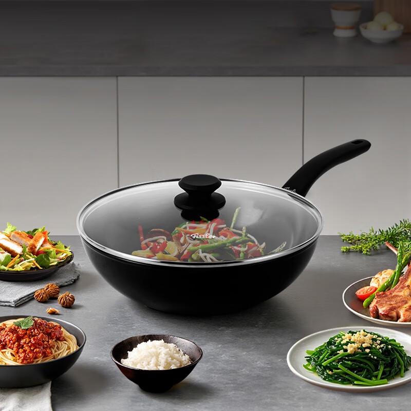 Fissler Ceramic Non-Stick Wok with Glass Lid
Fissler Ceramic Non-Stick Wok with Glass Lid