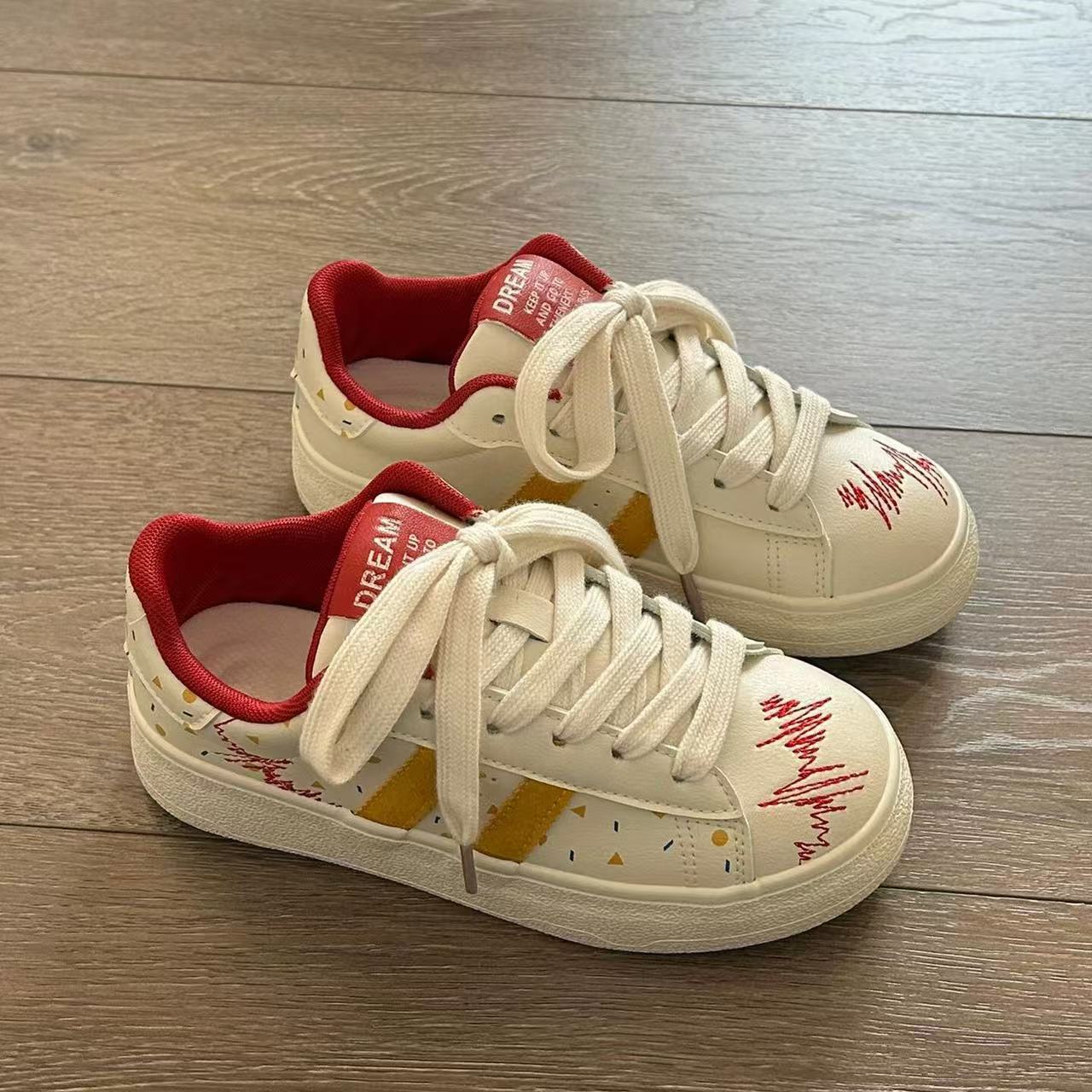 МОДНЕ ВЗУТТЯ Чоловічі дихаючі спортивні кросівки Спортивне взуття для бігу Відкритий жіночий теніс Тренажер для тренажерного залу 40
МОДНЕ ВЗУТТЯ Чоловічі дихаючі спортивні кросівки Спортивне взуття для бігу Відкритий жіночий теніс Тренажер для тренажерного залу 40