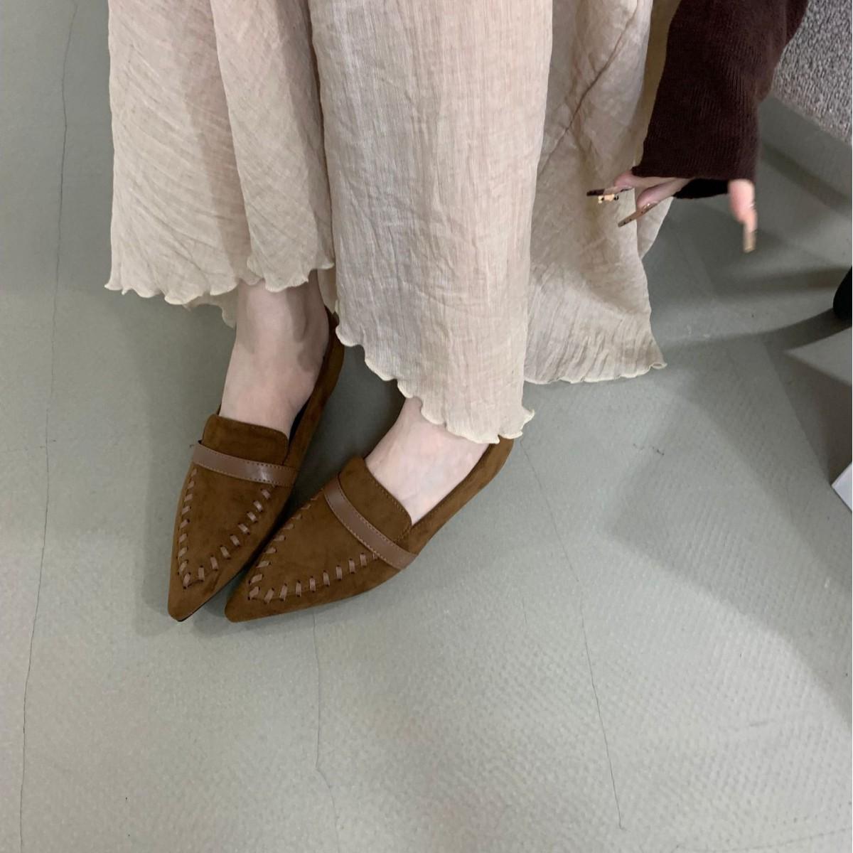 2025 autumn and winter new pointed suede woven thick heel commuter work soft sole women s single shoes 39 леопардовый
2025 autumn and winter new pointed suede woven thick heel commuter work soft sole women s single shoes 39 леопардовый