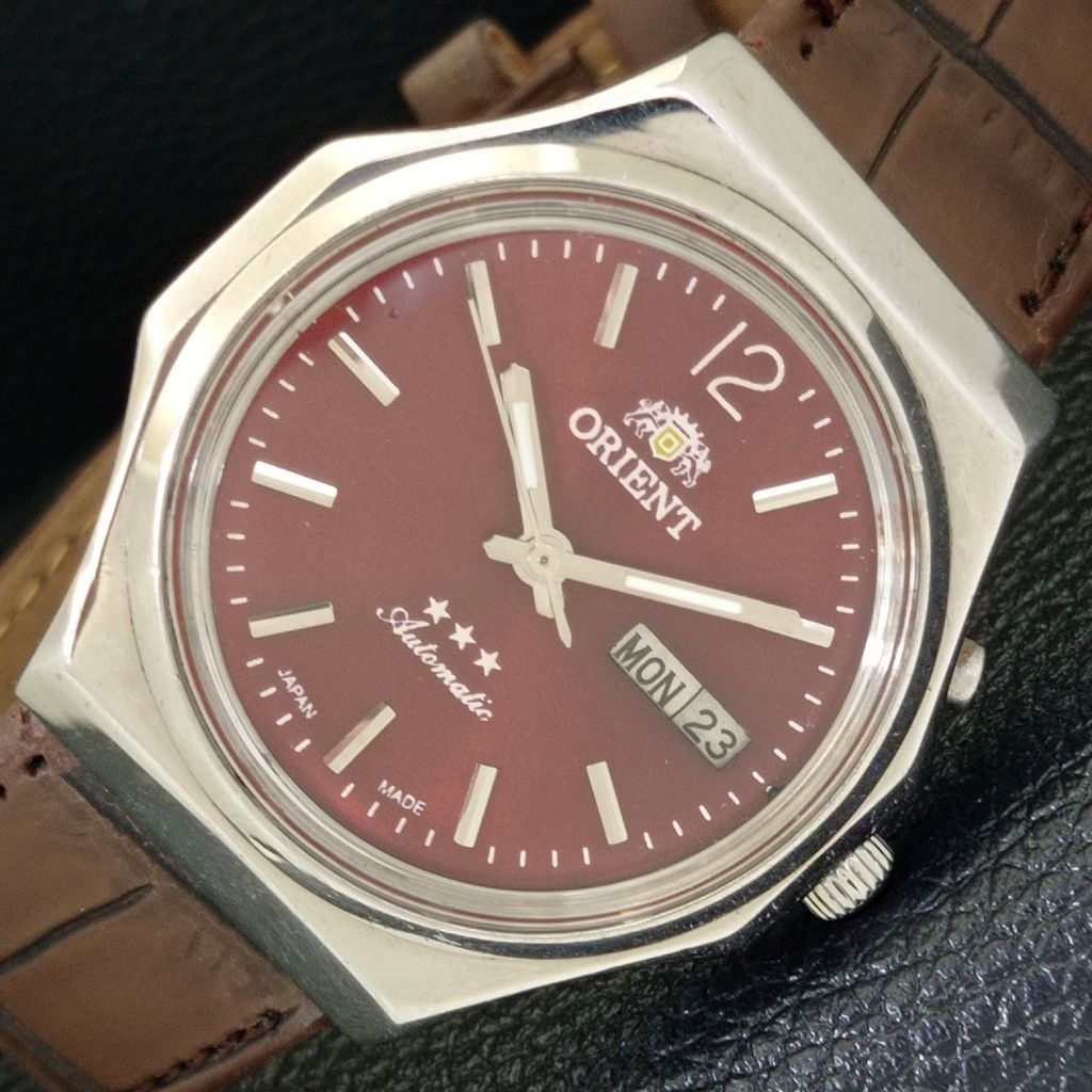 АВТОМАТИЧЕСКИЕ ВИНТАЖНЫЕ ЧАСЫ ORIENT 46941 ЯПОНИЯ МУЖСКИЕ ЧАСЫ С ЦИФЕРБЛАТОМ КРАСНОГО ЦВЕТА a500345-2 R151b-a500345
АВТОМАТИЧЕСКИЕ ВИНТАЖНЫЕ ЧАСЫ ORIENT 46941 ЯПОНИЯ МУЖСКИЕ ЧАСЫ С ЦИФЕРБЛАТОМ КРАСНОГО ЦВЕТА a500345-2 R151b-a500345