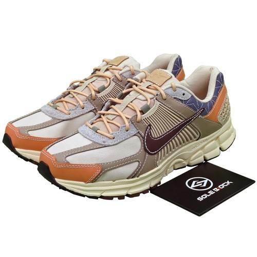 Nike Zoom Vomero 5 Low Sashiko - FZ5051-121 EU 40.5 коричневый
Nike Zoom Vomero 5 Low Sashiko - FZ5051-121 EU 40.5 коричневый