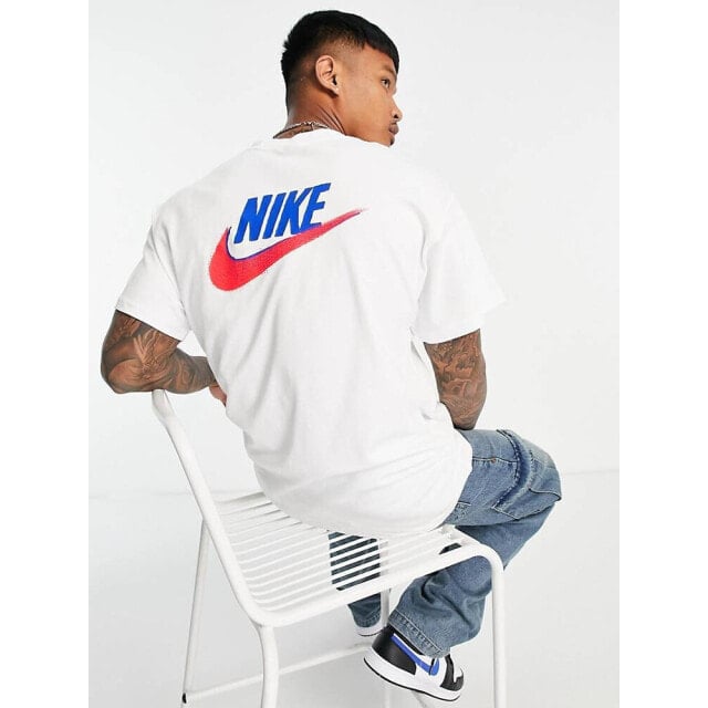 Nike multi logo t-shirt in white
Nike multi logo t-shirt in white
