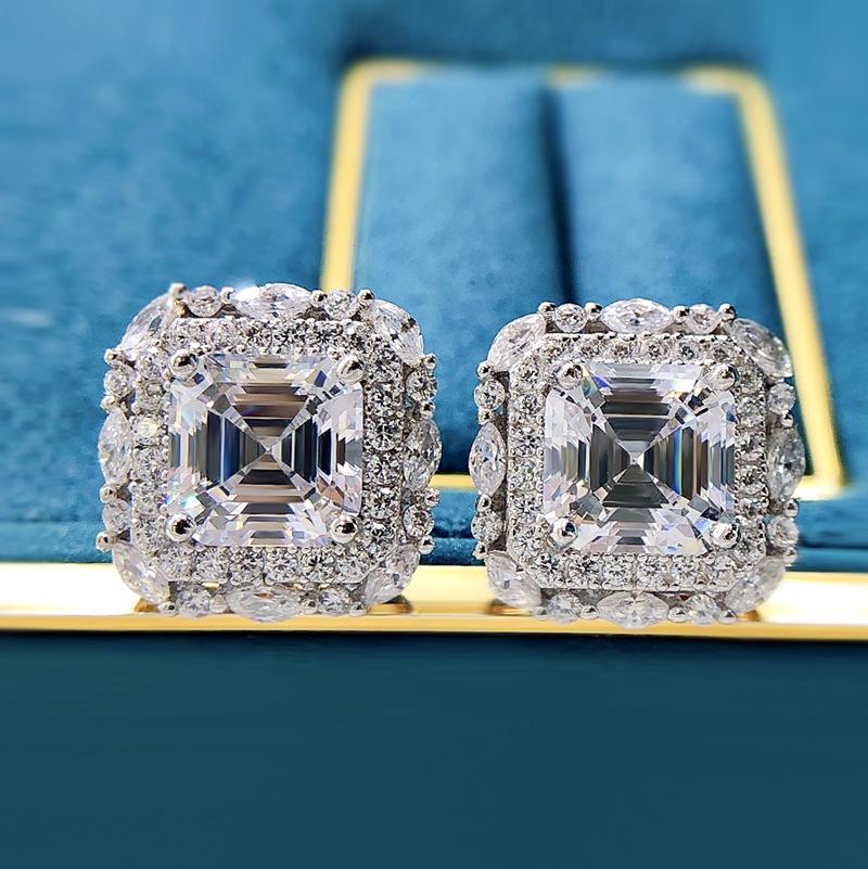 Hui Zhi Yi S925 Silver Pagoda Stud Earrings with Diamonds - Fashionable and Versatile 2023 Design 925 Silver
Hui Zhi Yi S925 Silver Pagoda Stud Earrings with Diamonds - Fashionable and Versatile 2023 Design 925 Silver