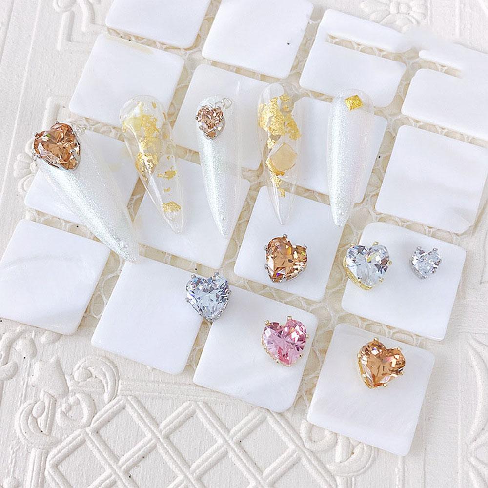 Claw Base Multi-Size Diamond Jewelry Heart Nail Art Rhinestones DIY Ornaments Nail art accessories.
Claw Base Multi-Size Diamond Jewelry Heart Nail Art Rhinestones DIY Ornaments Nail art accessories.