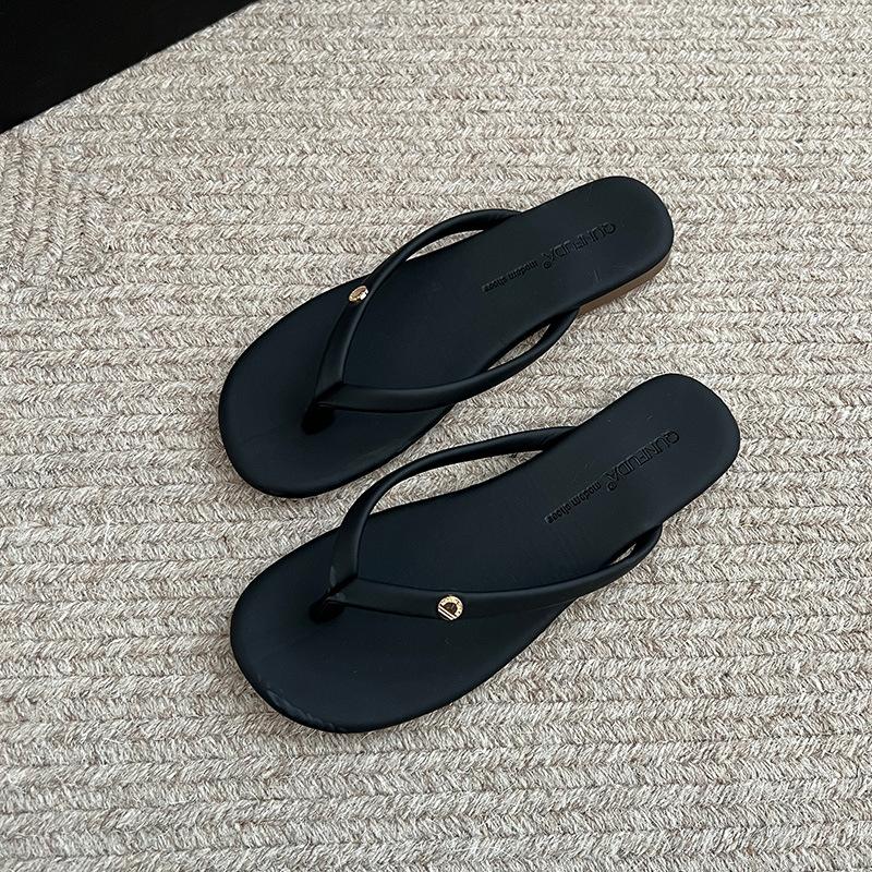 Dopamine Internet celebrity super fire flat bottom flip-flops women s summer wear 2025 new high-end non-slip cool slippers 40 чорний
Dopamine Internet celebrity super fire flat bottom flip-flops women s summer wear 2025 new high-end non-slip cool slippers 40 чорний