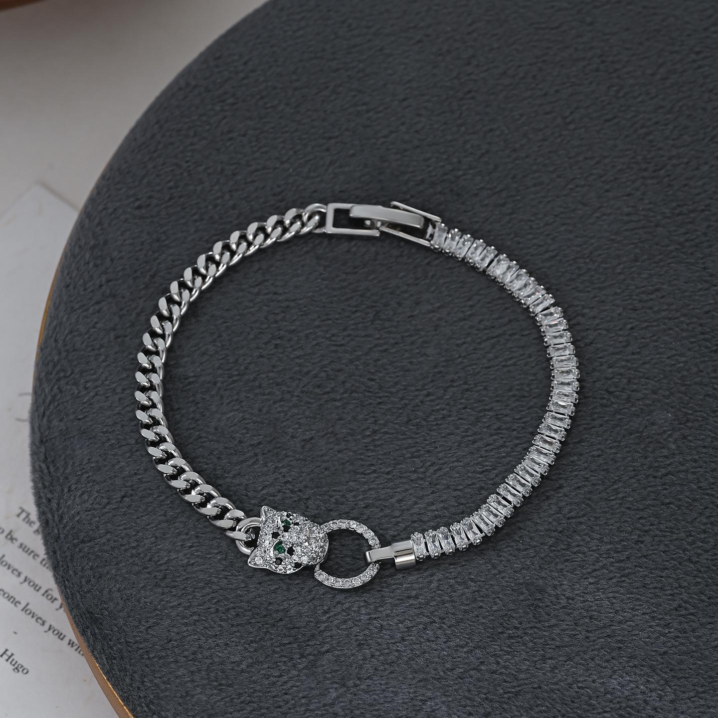 Браслет-манжета с головой леопарда, хрустальные браслеты для женщин, микропаве из кубического циркония, преувеличенная бижутерия, элегантный браслет в стиле легкой роскоши
Браслет-манжета с головой леопарда, хрустальные браслеты для женщин, микропаве из кубического циркония, преувеличенная бижутерия, элегантный браслет в стиле легкой роскоши