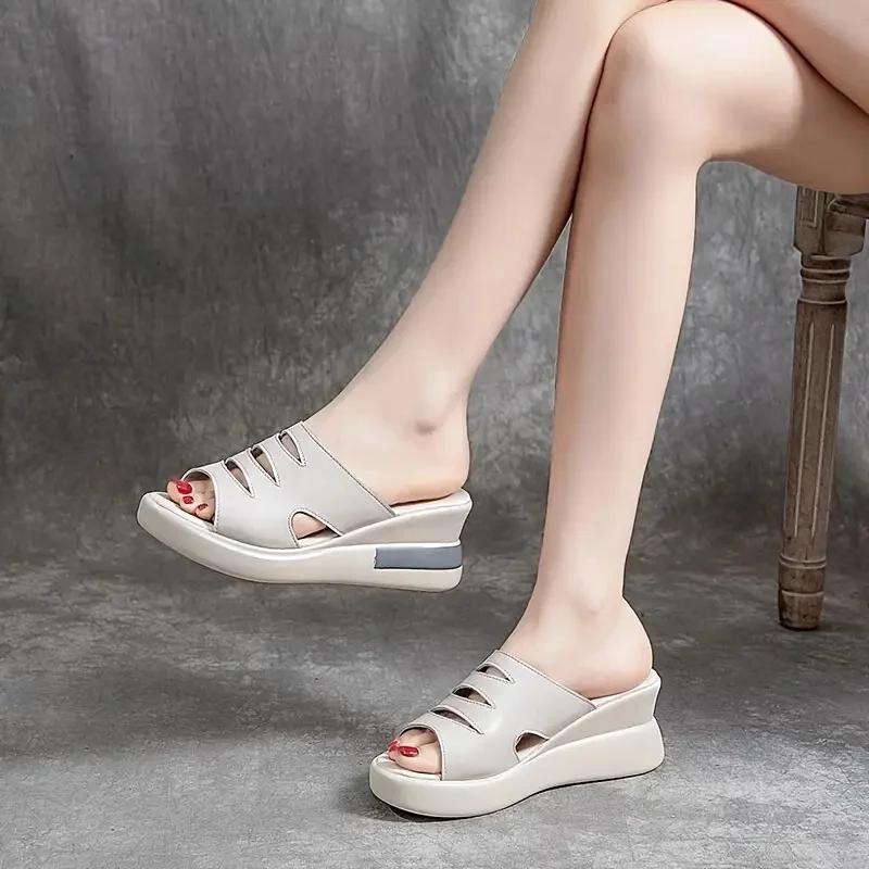 Fashion Thick Heeled Summer Slippers, Lightweight and Comfortable Sandals, Sloping Heels, Fashionable Perforated Women s Shoes 43
Fashion Thick Heeled Summer Slippers, Lightweight and Comfortable Sandals, Sloping Heels, Fashionable Perforated Women s Shoes 43