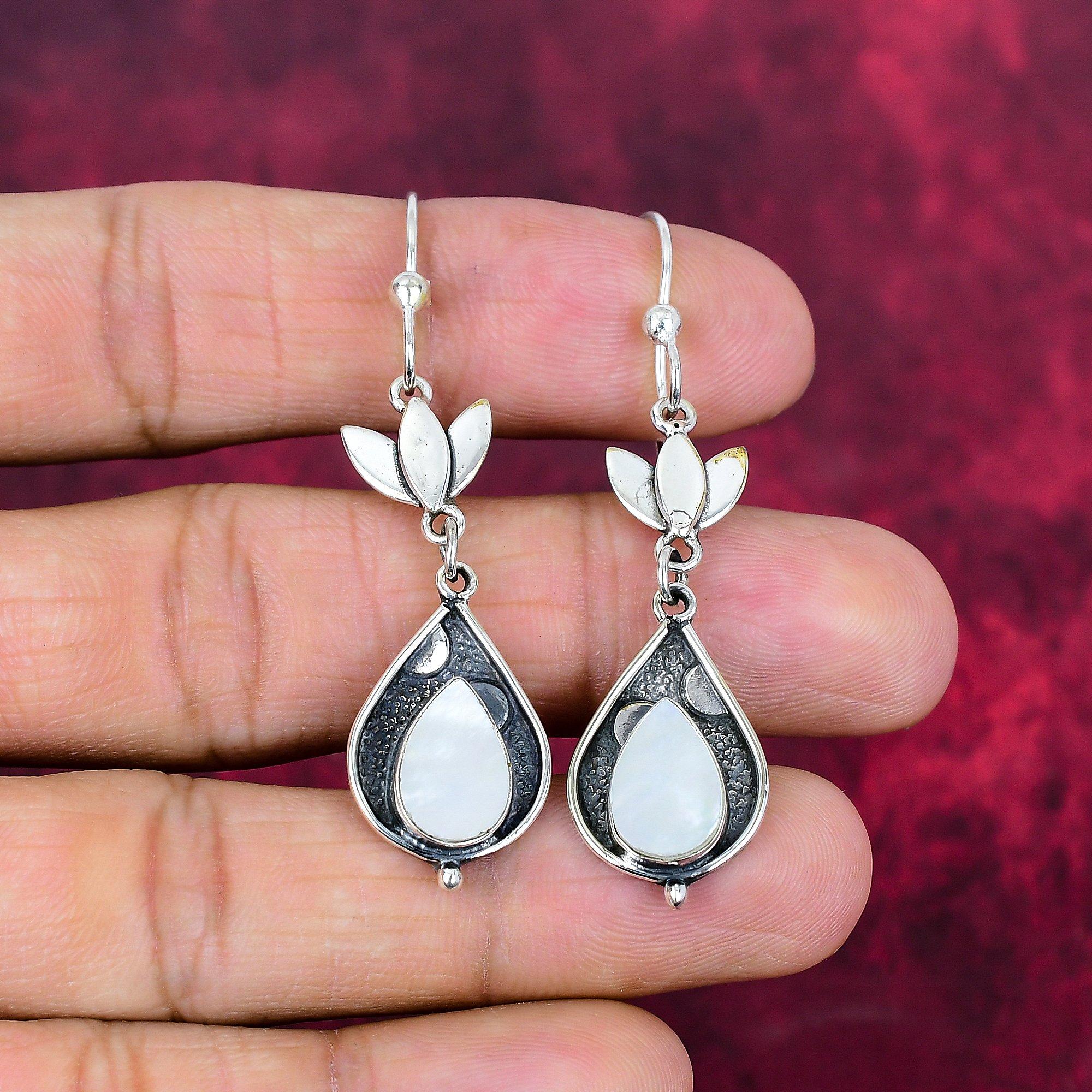 Серьги из перламутра, 925 пробы цельного серебра серьги ручной работы с драгоценными камнями, подарки для жены абсолютно новые серьги 2.36 Inches
Серьги из перламутра, 925 пробы цельного серебра серьги ручной работы с драгоценными камнями, подарки для жены абсолютно новые серьги 2.36 Inches