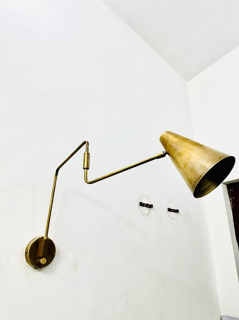 Латунний шарнірний настінний світильник: Стиль середини століття модерн золотий
Латунний шарнірний настінний світильник: Стиль середини століття модерн золотий