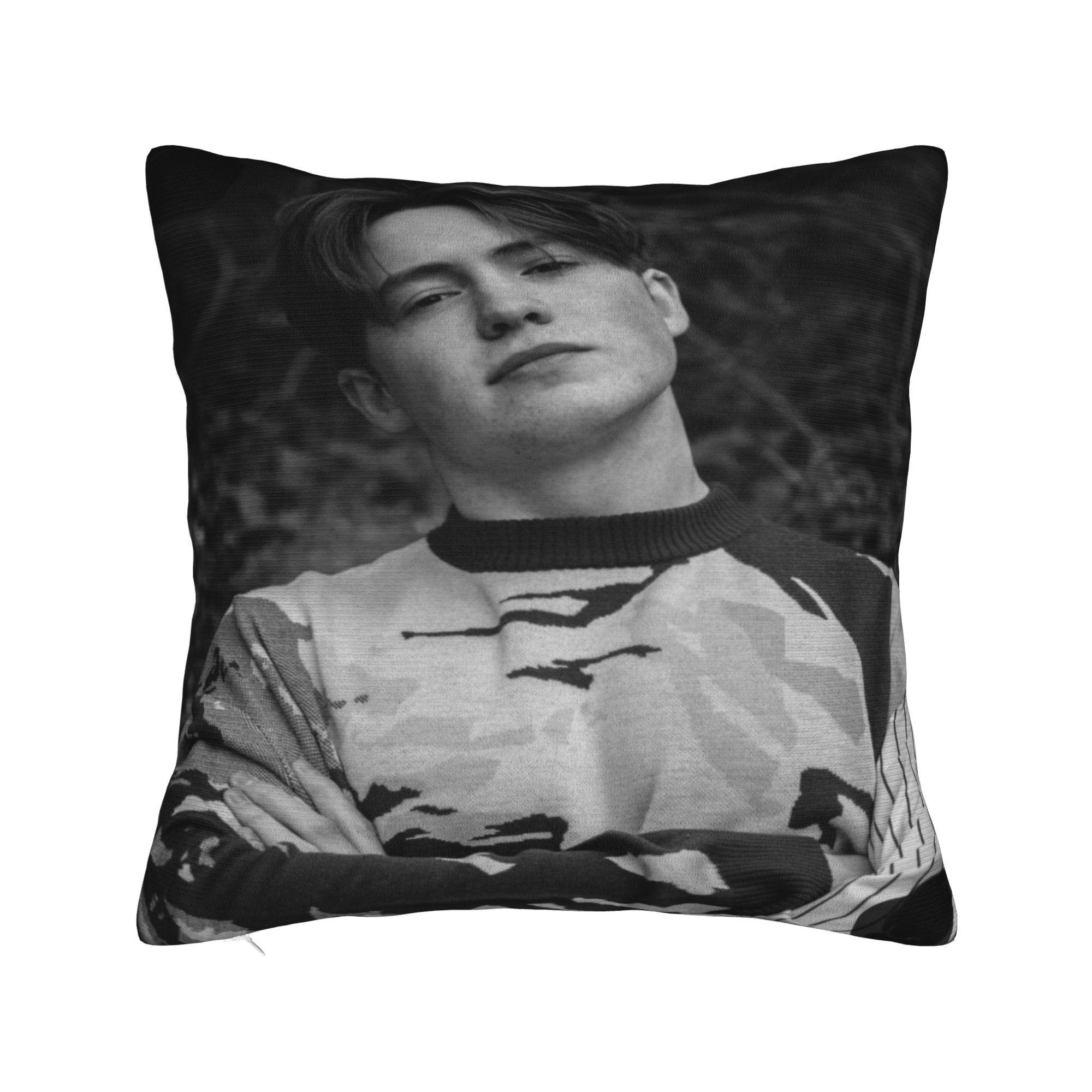 Kit Connor fan gift Pillowcases Merchandise Printing Cushion Cover Throw Pillow Cover Seat Decorations Square Multiple Sizes 12x12in 30X30cm
Kit Connor fan gift Pillowcases Merchandise Printing Cushion Cover Throw Pillow Cover Seat Decorations Square Multiple Sizes 12x12in 30X30cm
