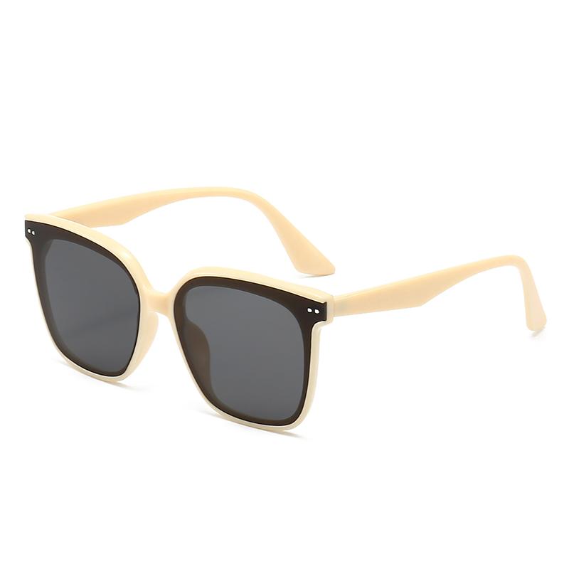 New Retro Square Sunglasses: Adorned With Small Rivets On The Corners, Combining Texture And Atmosphere 5328 бежевый
New Retro Square Sunglasses: Adorned With Small Rivets On The Corners, Combining Texture And Atmosphere 5328 бежевый