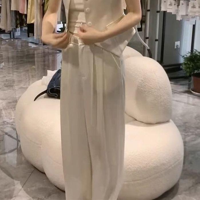 Summer 2026 Lace-Trimmed Bow Vest & Wide-Leg Pants Set for Women S (Recommended for 85-95 pounds)
Summer 2026 Lace-Trimmed Bow Vest & Wide-Leg Pants Set for Women S (Recommended for 85-95 pounds)