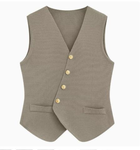 Women s Sleeveless Knit Vest Button Front Lightweight Summer Layered Waistcoat Classic Fit Casual Style Soft Fabric One Size
Women s Sleeveless Knit Vest Button Front Lightweight Summer Layered Waistcoat Classic Fit Casual Style Soft Fabric One Size