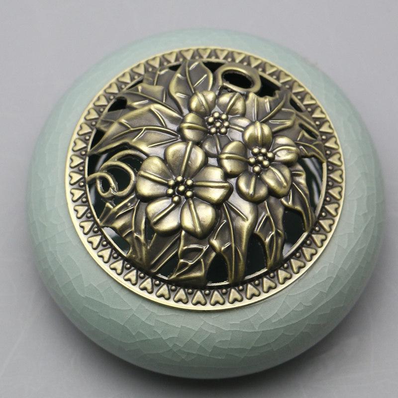 Antique Celadon Small Incense Burner/Household Tea Room Study Desktop Placement Decoration Interior Incense Religious Supplies
Antique Celadon Small Incense Burner/Household Tea Room Study Desktop Placement Decoration Interior Incense Religious Supplies