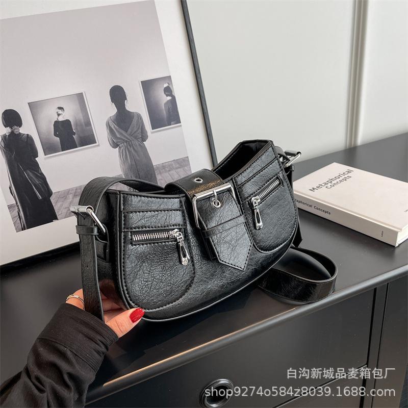 Summer niche design fashion armpit bag women s 2025 new trendy foreign explosive trendy one-shoulder crossbody bag чёрный
Summer niche design fashion armpit bag women s 2025 new trendy foreign explosive trendy one-shoulder crossbody bag чёрный