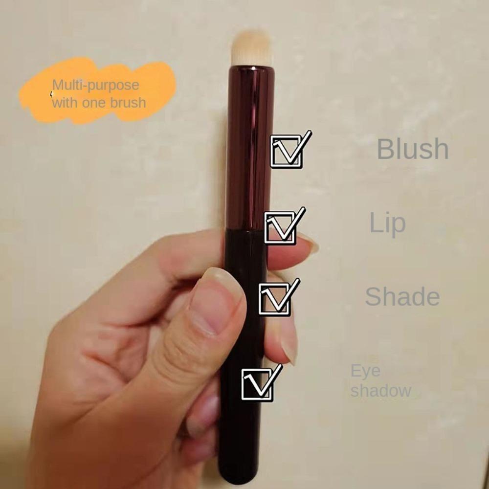 Round Tip Makeup Brush Professional Blush Brush Portable Concealer Brush Cosmetic Tool
Round Tip Makeup Brush Professional Blush Brush Portable Concealer Brush Cosmetic Tool